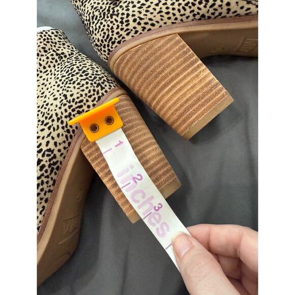 NEW‎ Mia Ankle Boots Tracee Leopard Animal Print Booties Western Size 6 WIDE - Picture 3 of 6